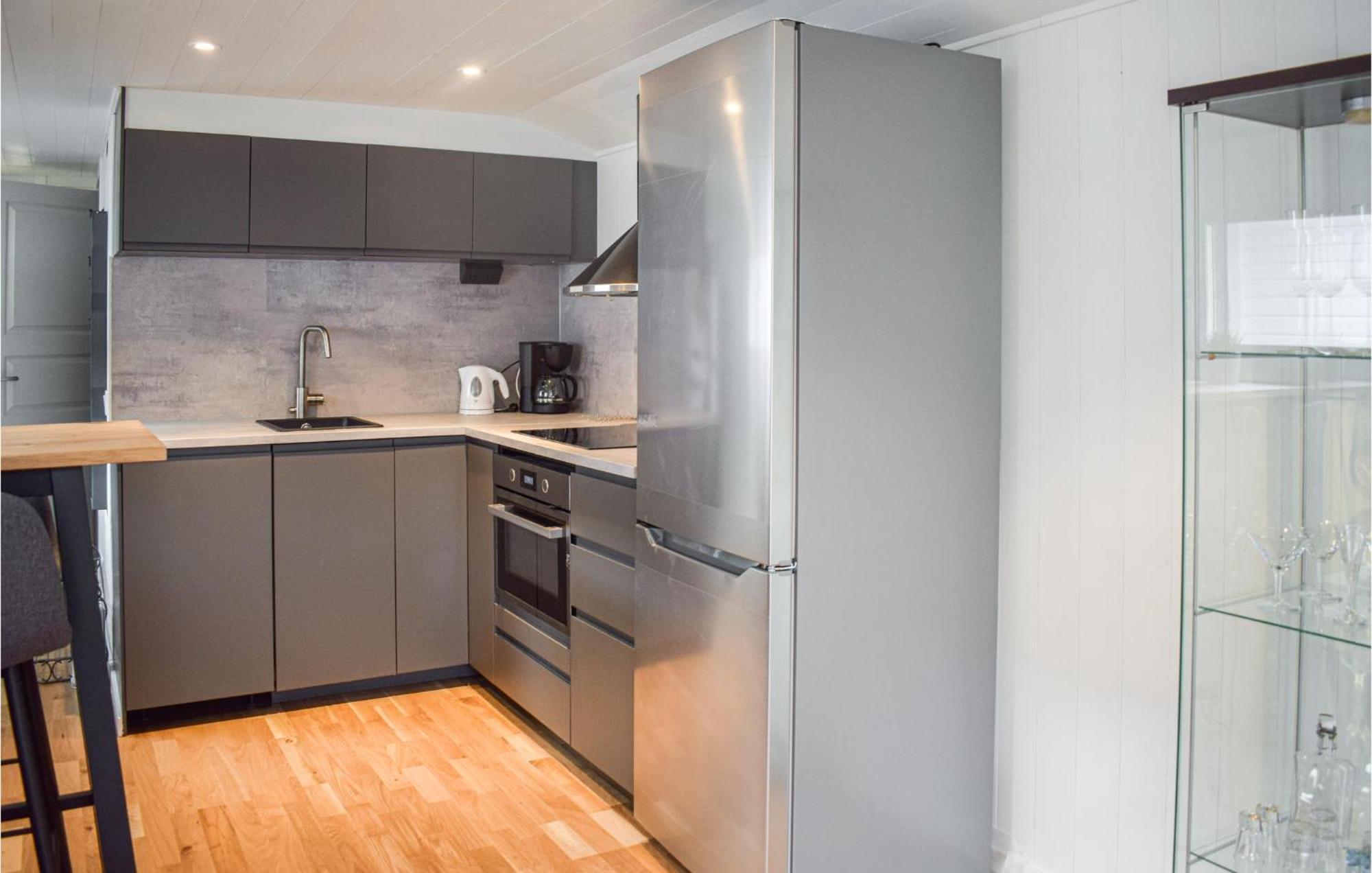 Gorgeous Home In Borgholm With Wifi Екстер'єр фото
