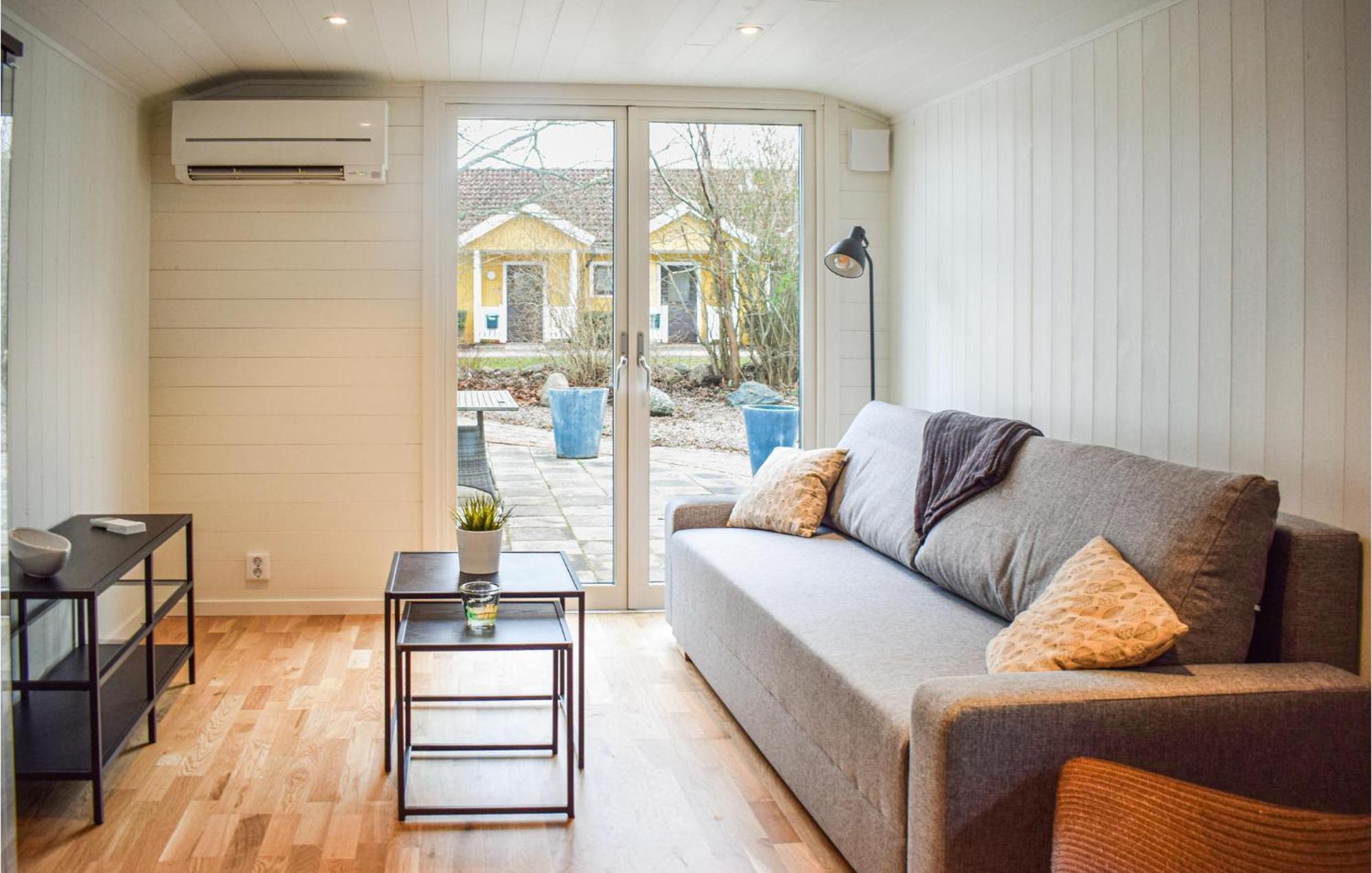Gorgeous Home In Borgholm With Wifi Екстер'єр фото