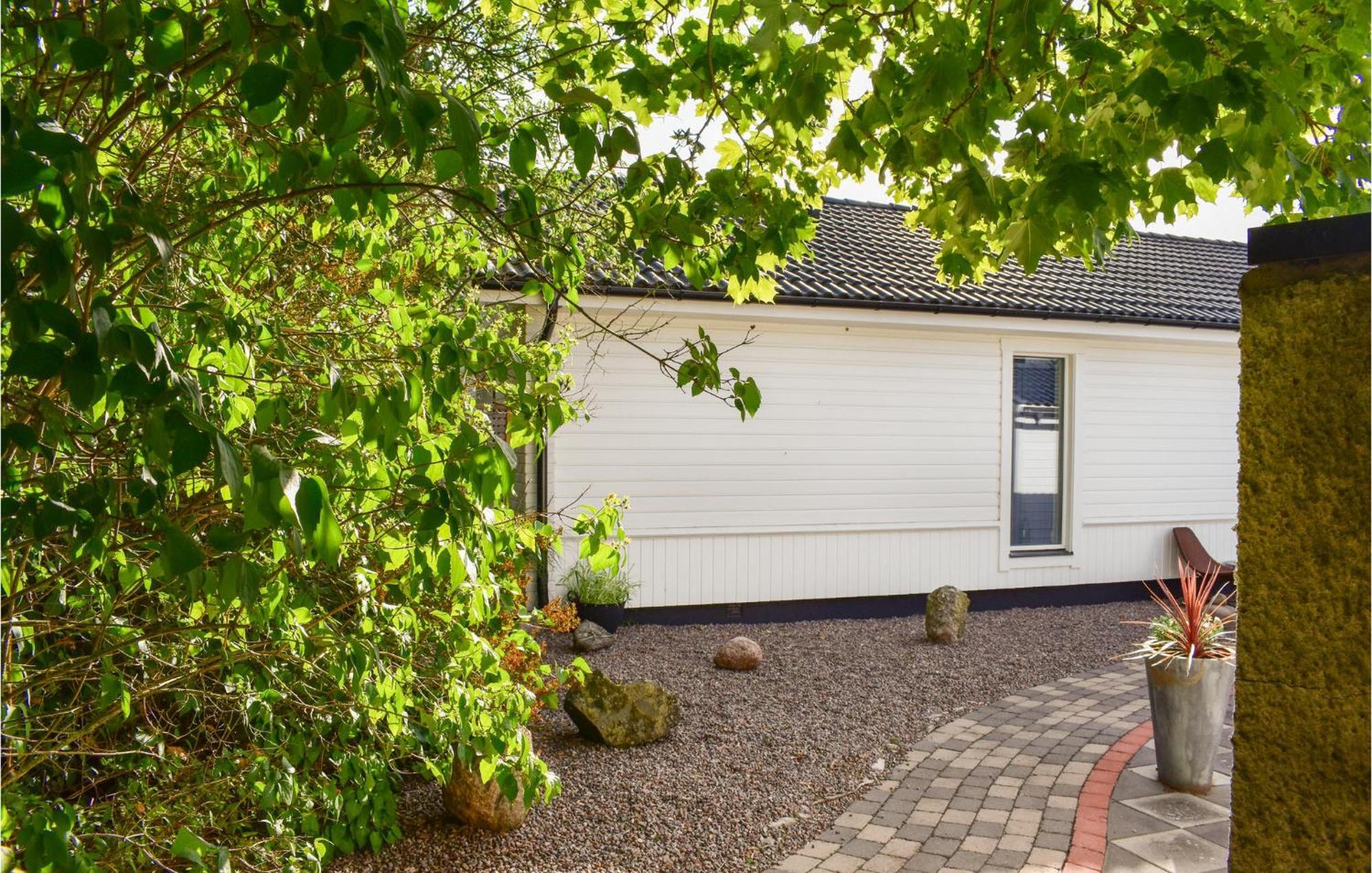 Gorgeous Home In Borgholm With Wifi Екстер'єр фото